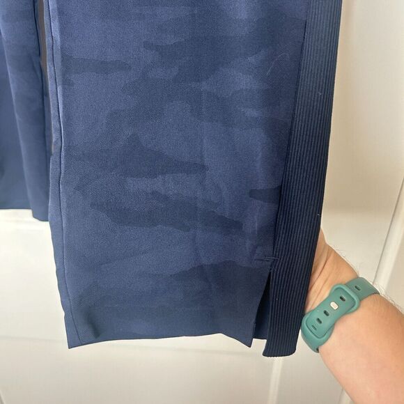 Athleta Brooklyn Heights Navy Blue Camo Jogger Pants Size 12 - Picture 8 of 9
